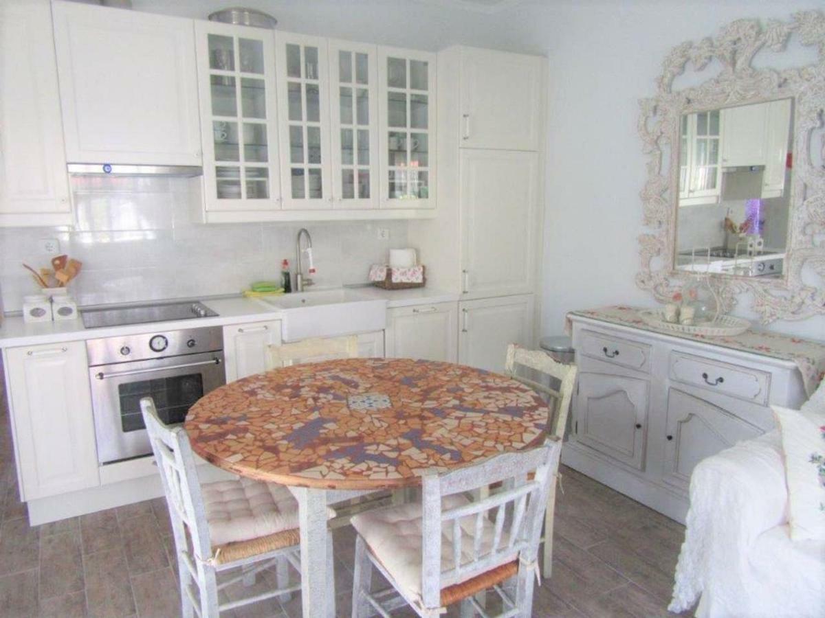 Pefkohori Apart. Near The Beach With Indor Parking And Yard Exterior foto