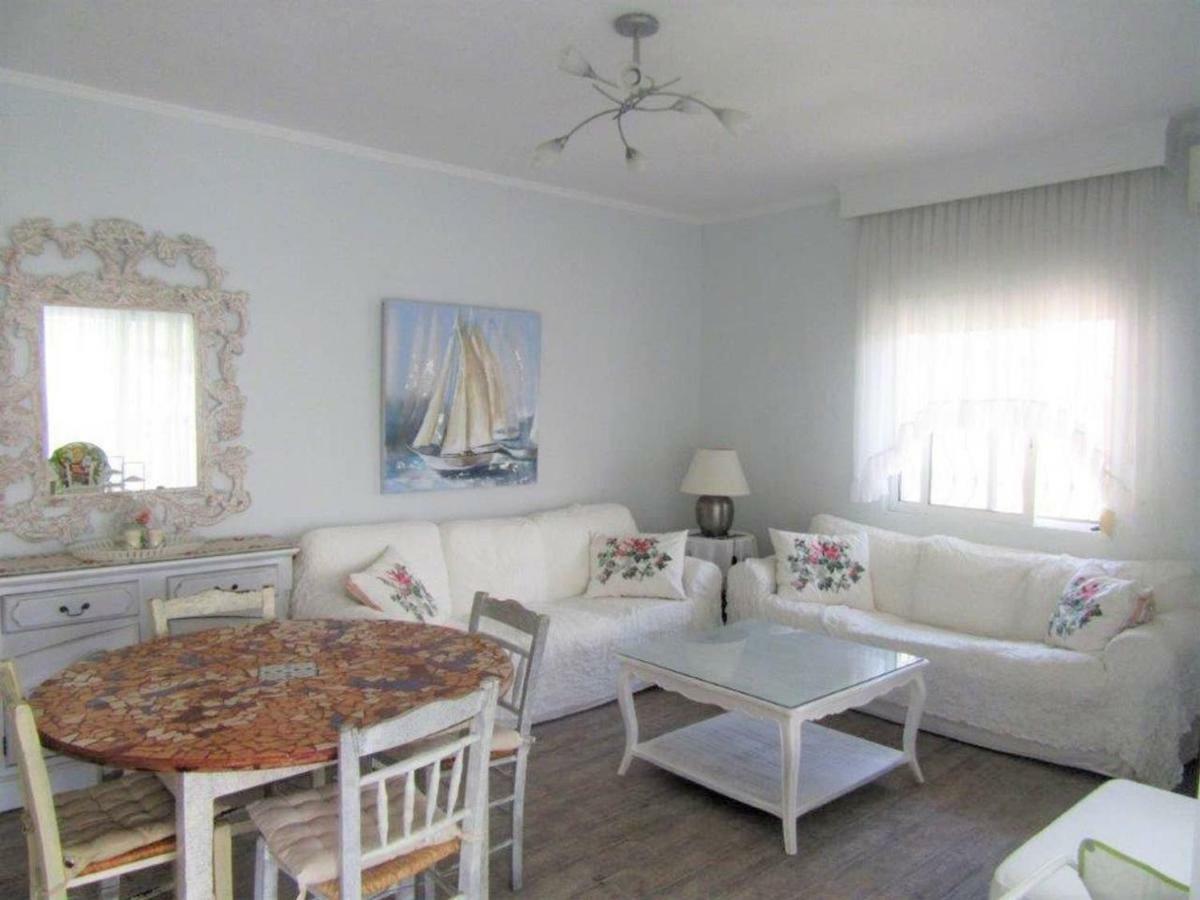Pefkohori Apart. Near The Beach With Indor Parking And Yard Exterior foto